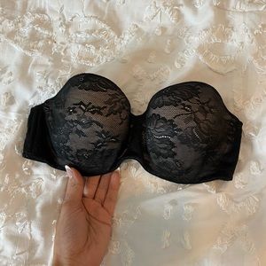 VS Strapless Lace Bra